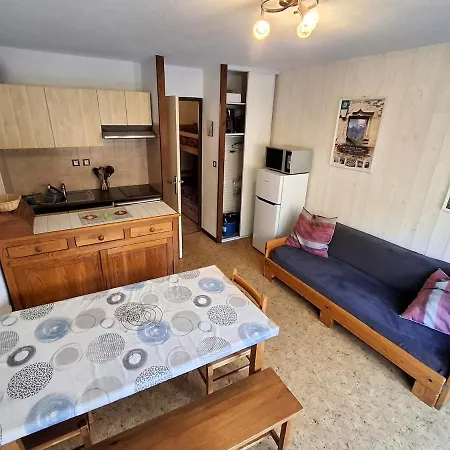 T2 Saint-lary Thermes, Jardinet, Vue Montagne, Navettes Gratuites Apartamento *